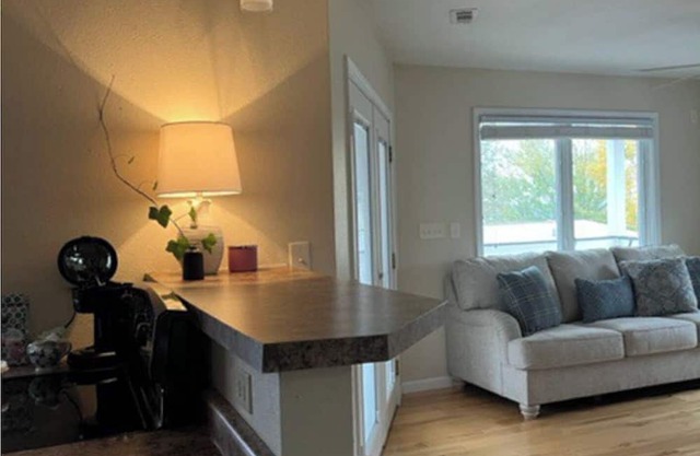 Charming 1-bedroom apartment in the Center of Fayetteville