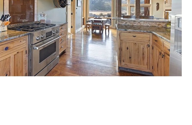 Spectacular Twin Lakes 3 bedroom house.