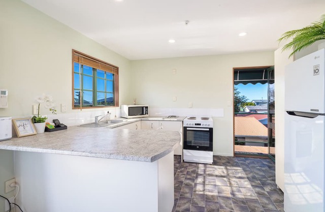 Central | Affordable | 5 Bed Apartment, Central to Kaikoura | 5 Bedroom Apartment