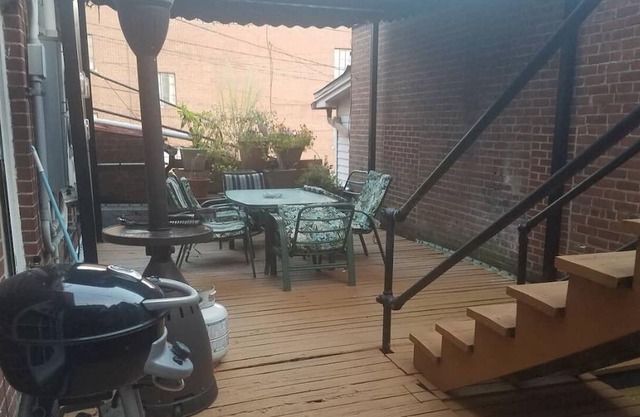 Cozy 1-bedroom apartment in Maysville right in the entertainment district.