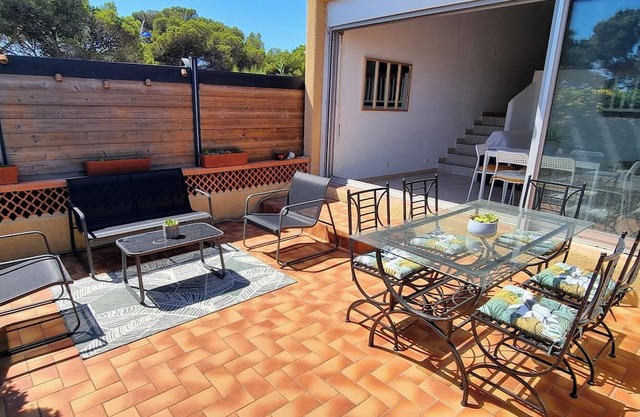 Triplex villa overlooking the sea