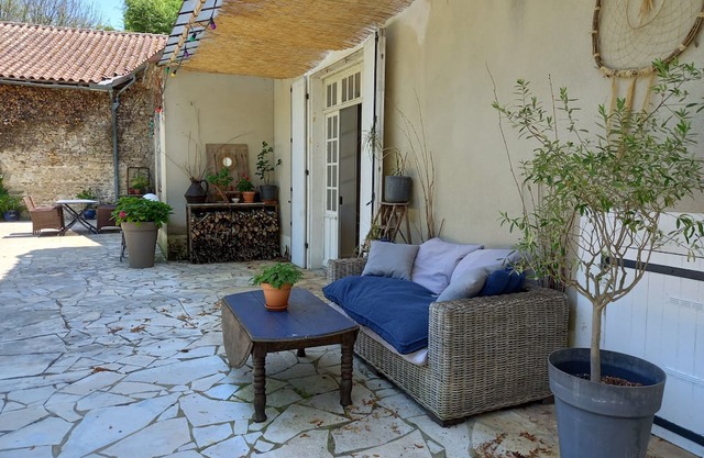 Chambre D'hôtes à Saint-claud, Idéale Pour Vous Ressourcer !