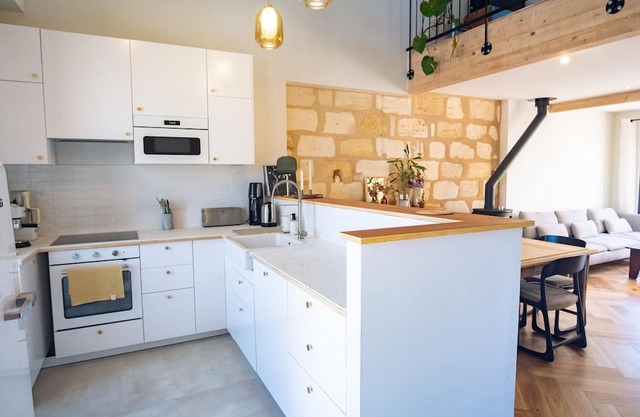 Bright house with terrace in Bordeaux