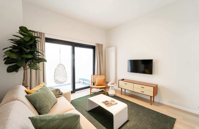 Spacious 3-Bedroom Home in Berchem -Sleeps 8!