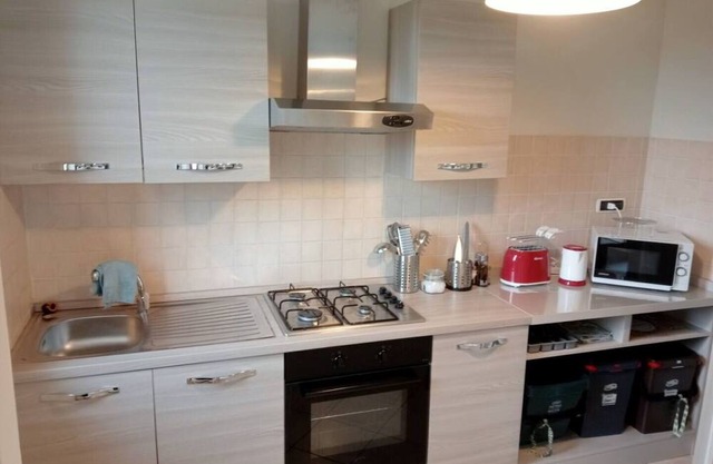 Lovely apartment for 5 guests with WIFI, A/C, TV, balcony and parking