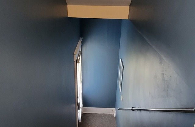 Family friendly comfortable upstairs apartment