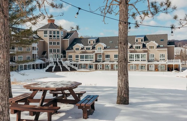 Beautiful Mountainside Escape - 2 Bed 2 Bath Condo