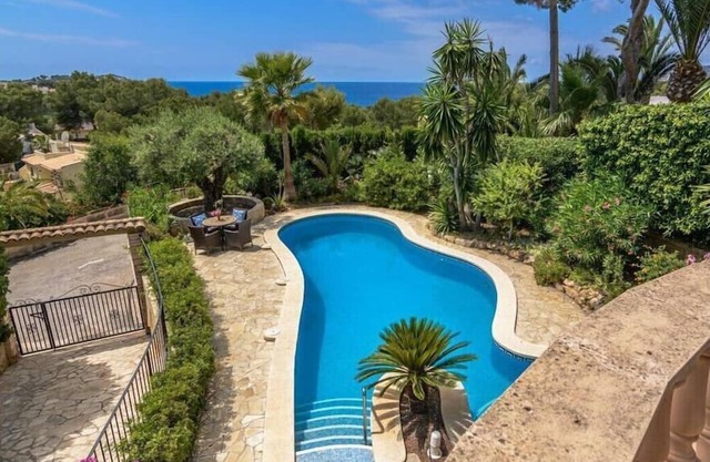 Chic holiday home with pool - ID 3010