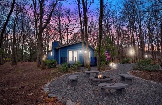 Escape to the serene Bear Creek Lakes in this meticulously maintained chalet