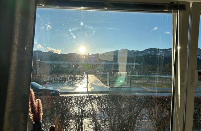 Schöne 1-zimmer Wohnung am Bahnhof 2 Parkplätze