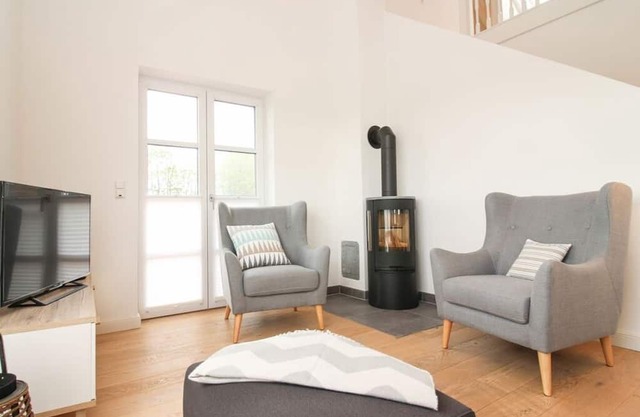 DeichGalerie89 Modern retreat