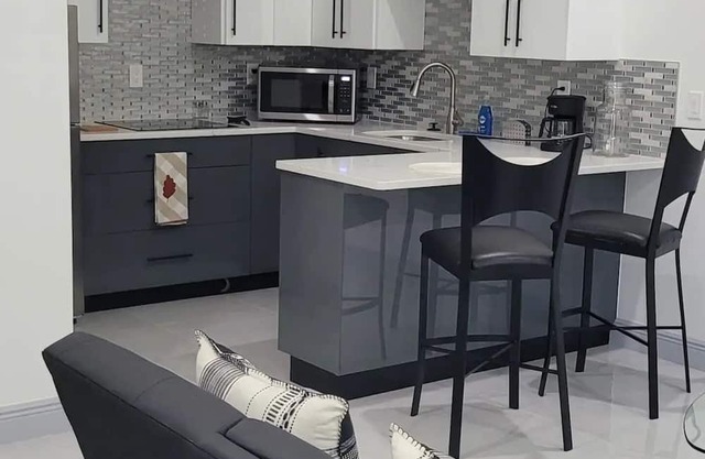 Lovely newbuilding 1 bedroom vacation parking freenn