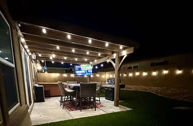 Beautiful home in family friendly neighborhood