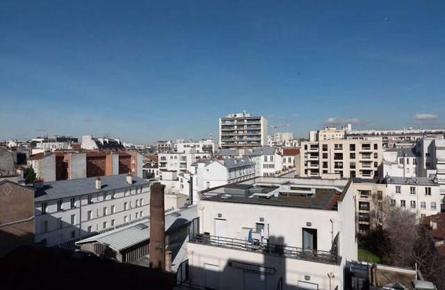 Charming island of calm in Paris