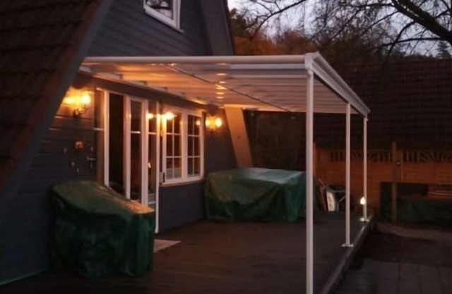 Sunshine Modern Retreat