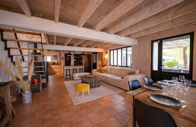 Haven of peace 10" from La Rochelle