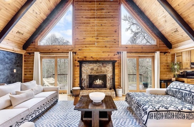 Stunning Cabin Retreat Near Aquia Creek & Potomac!