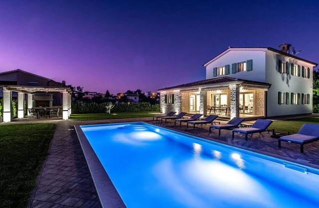 Villa IK88 (Vila Dionis) (Istria - Kaštelir)