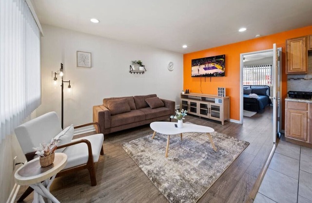Cozy 1 Bd Apt minutes walking downtown Ferndale
