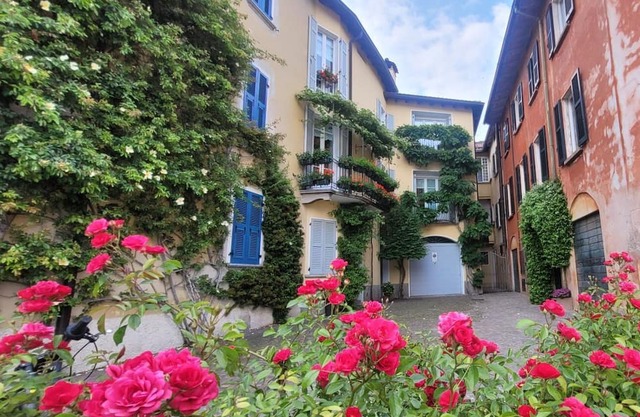 The House on the Vicolo al Lago