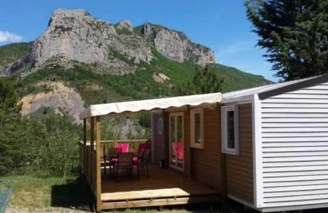Camping 4 étoiles - Piscine - eeeaef