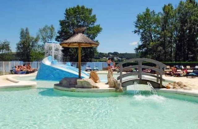 Camping 4 étoiles - Parc aquatique - eeeahc