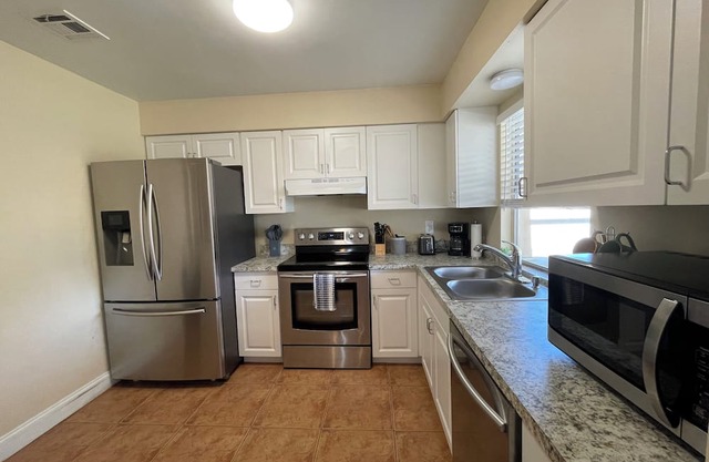 Charming 3-bedroom house in Historic Lexington - Sleeps 8