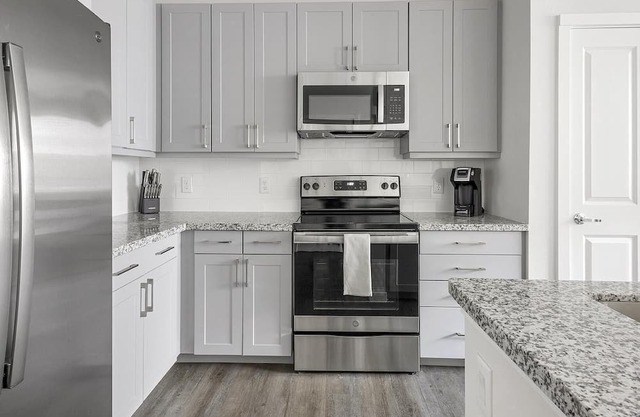 Modern Apartment in Prime Location (ID1403X428)