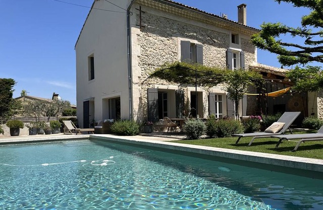 Villa Entraigues-sur-la-Sorgue, 4 bedrooms, 8 persons