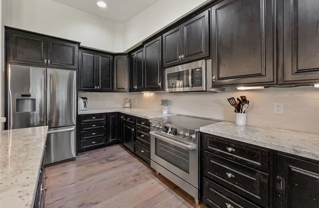 Ranch House Pool, Grassy Yard with Live Tortoise, Hot Tub