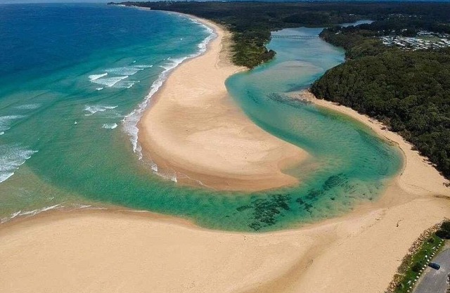 Ocean views, 200m to the beach 30mins to Coffs Harbour. Great getaway