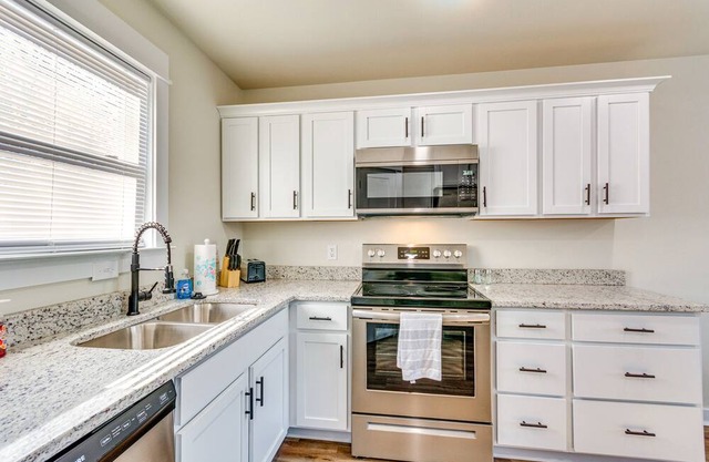 Jacksonville Vacation Rental ~ 21 Mi Little Rock!