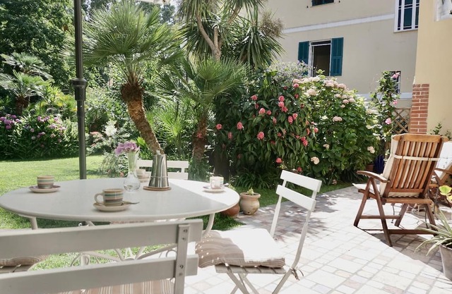 Holiday apartment Vallecrosia for 1 - 6 persons with 2 bedrooms - Holiday apartment