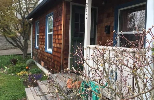 Welcoming Cottage in the Heart of Eugene - Loving Cared for by Owner.