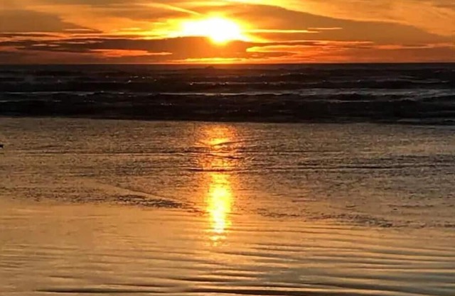 Cozy and Fun Seananigans Cabin