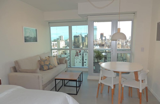 Monoambiente DE Lujo con Pileta - Torre Bellini 21
