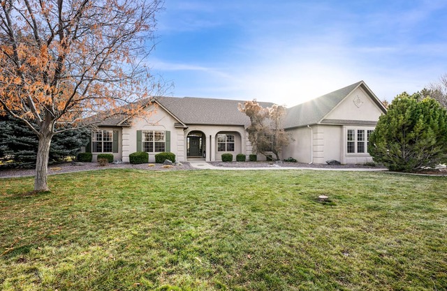 Beautiful 5BR Redlands Home with Fabulous Monument Views