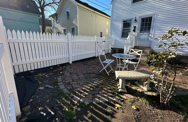 Chic 1 BR with Sauna & King Bed - Blue Whale Inn