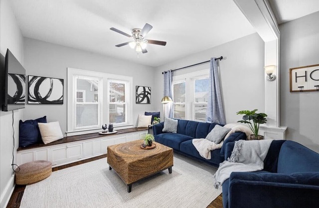 Charming Freshly Remodeled Home / Prime Location