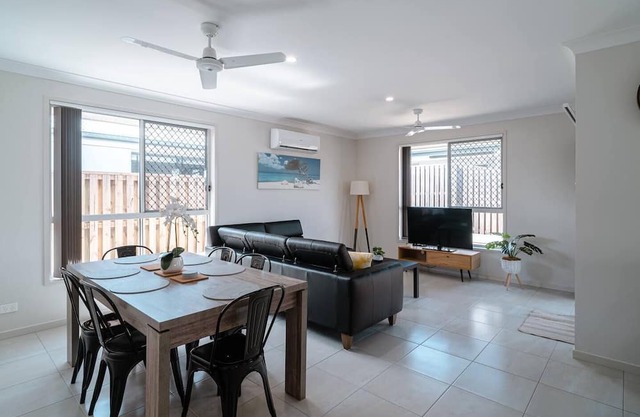 Cosy Home - House up to 8 Guests