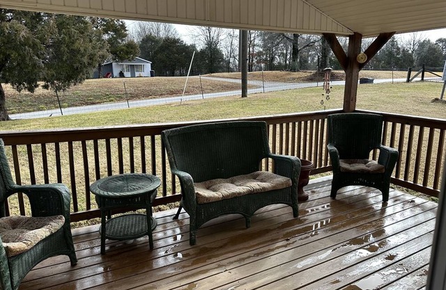 Country View Escapes located in Piggott Arkansas 72454 Cozy, relaxing atmosphere