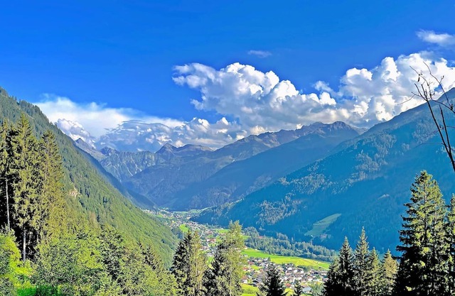 Spacious apartment in Gortipohl with garden