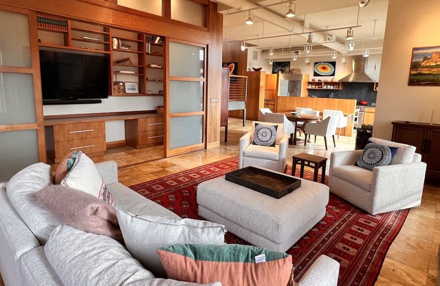 Belmont Penthouse Apartment (30 Day Min)