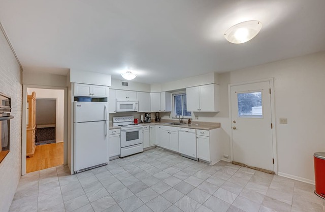 Quiet Ann Arbor Home - 2 Mi to Michigan Stadium!