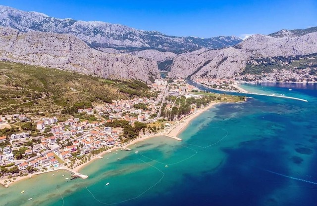 Luxury modern villa with panoramic view of Split and adriatic sea.