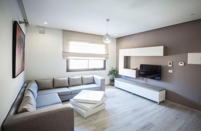 C13 · Residence Malaga:Cosy and spacious 1bd in La Marsa