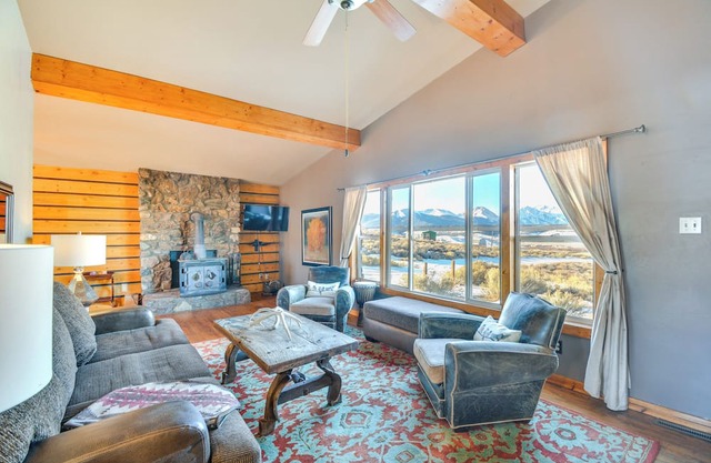 Leadville Home w/360 Degree Views & River Access