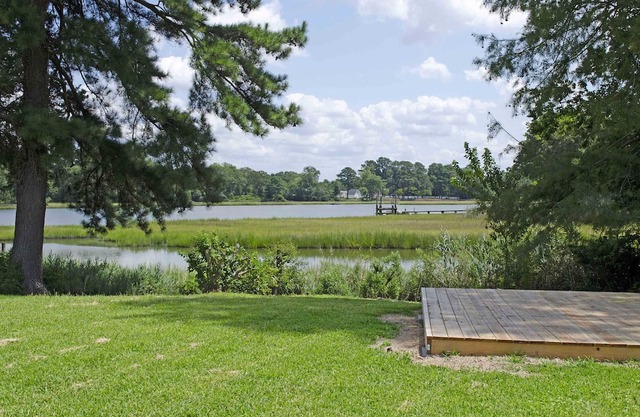 Rivercrest Retreat | River Front | 3 beds 2 baths