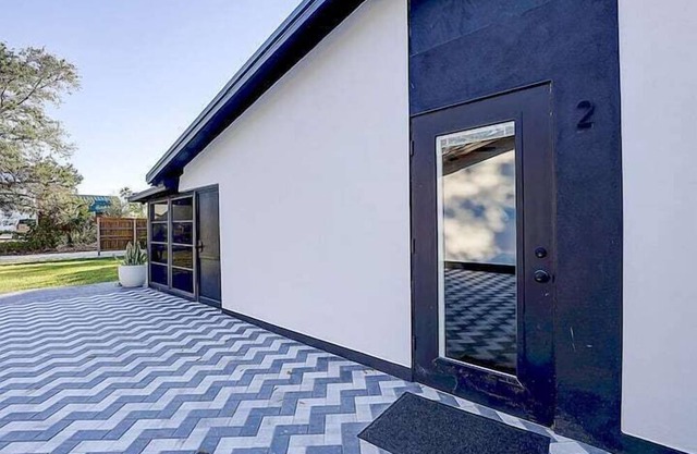1 Bedroom 738411 by Houzlet