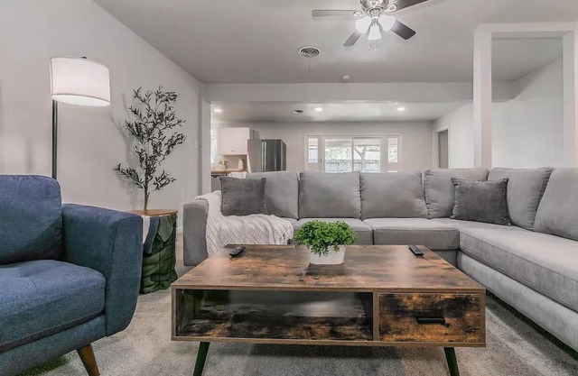 Prime Location, Minutes from down town Ft Worth!